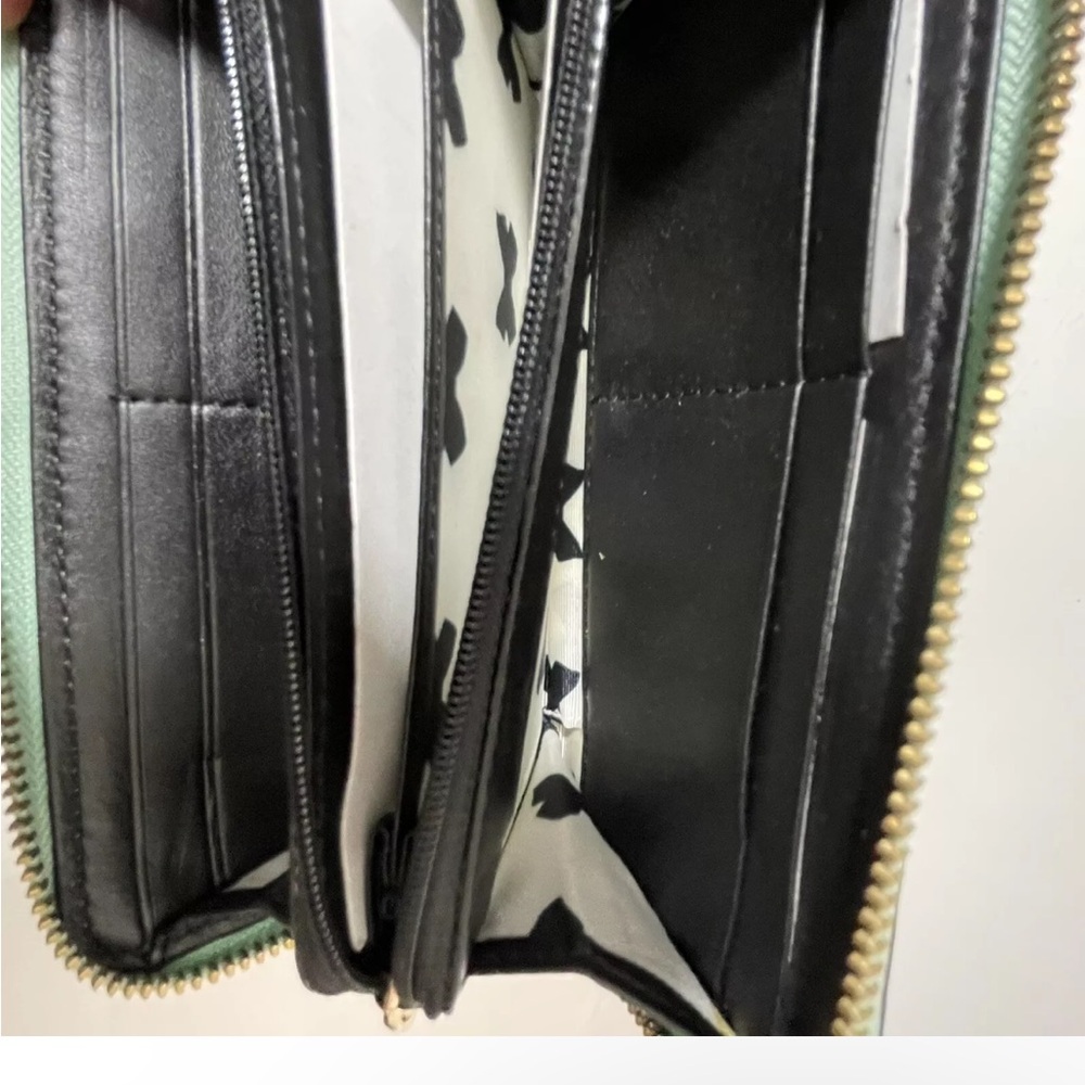 Kate Spade Patent Leather Long Zip Wallet Mint Green With Black Bow - Picture 9 of 9